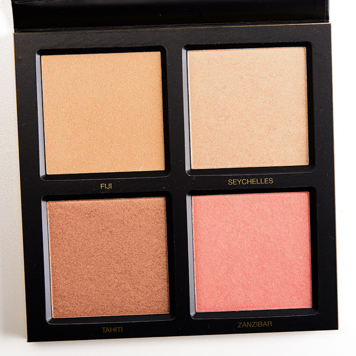 Huda beauty golden sand highlighter