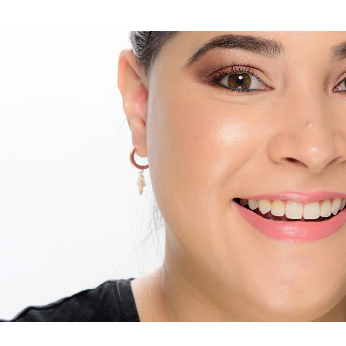 Huda beauty N.Y.M.P All over glow highlighter