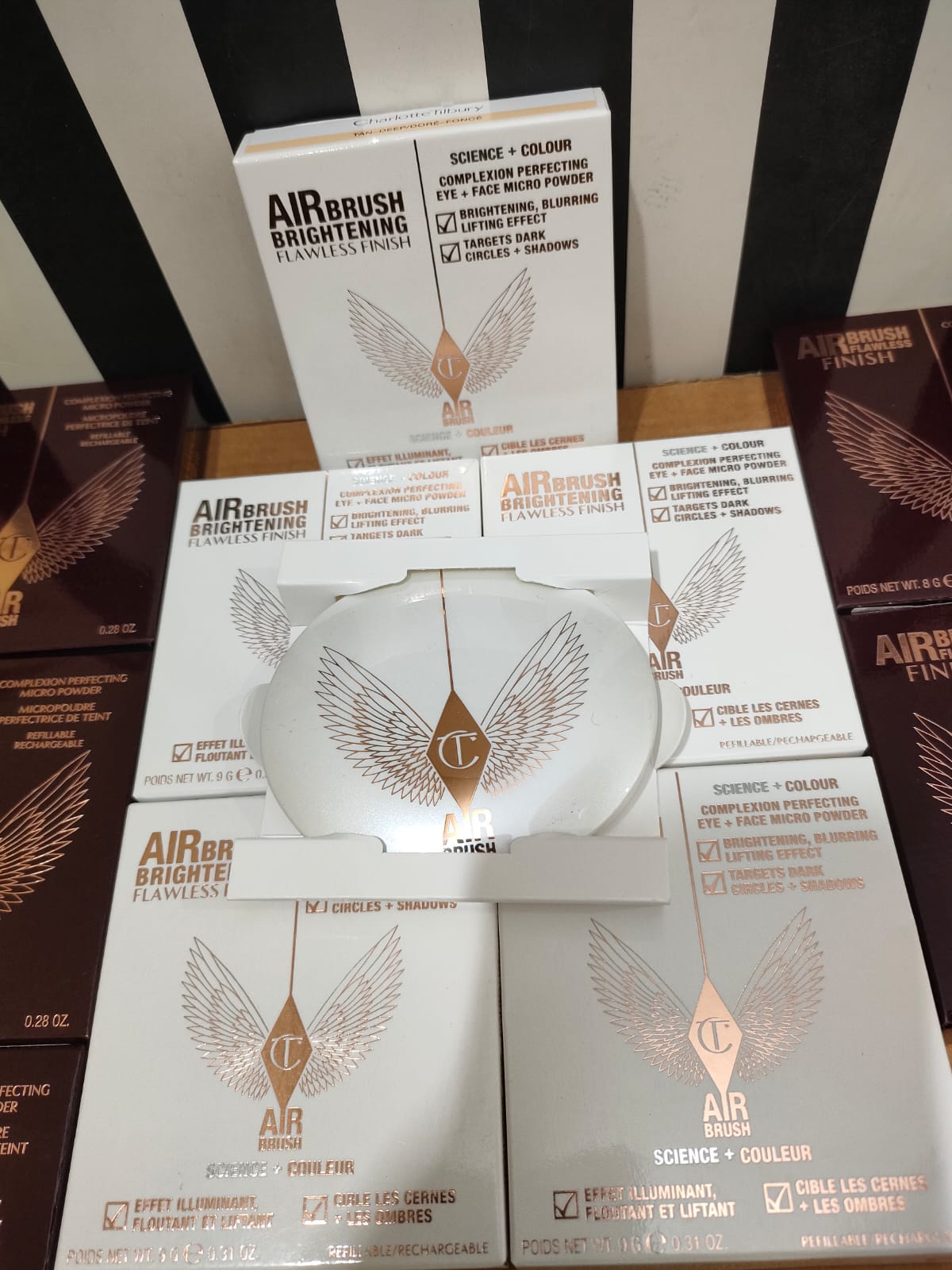 Charlotte Tilbury Refillable Airbrush Flawless Brightening Powder