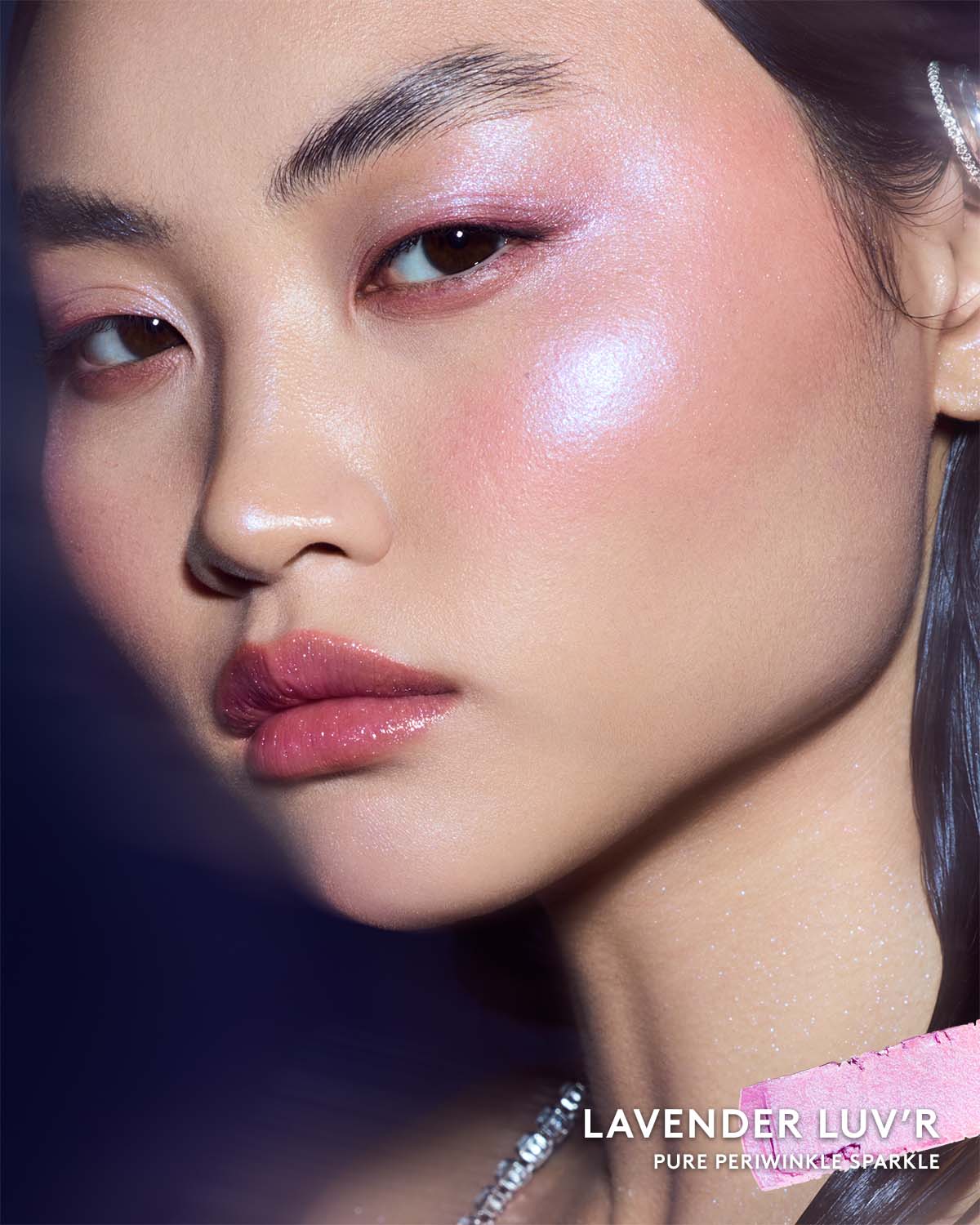 Fenty beauty diamond bomb highlighter - Shade lavender