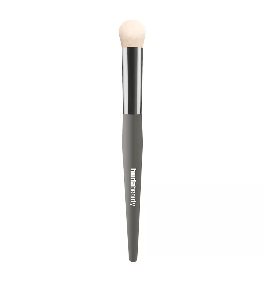 Huda Beauty - CONCEAL & UNDEREYE BUFF BRUSH